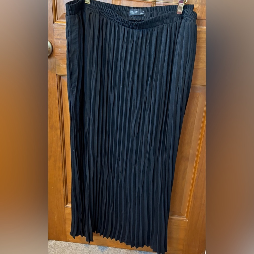 Simply Vera Vera Wang Black Maxi Skirt